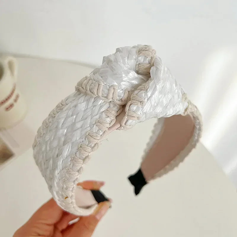 Serre-tête bohème en paille tressée blanche pour femme – style naturel chic été