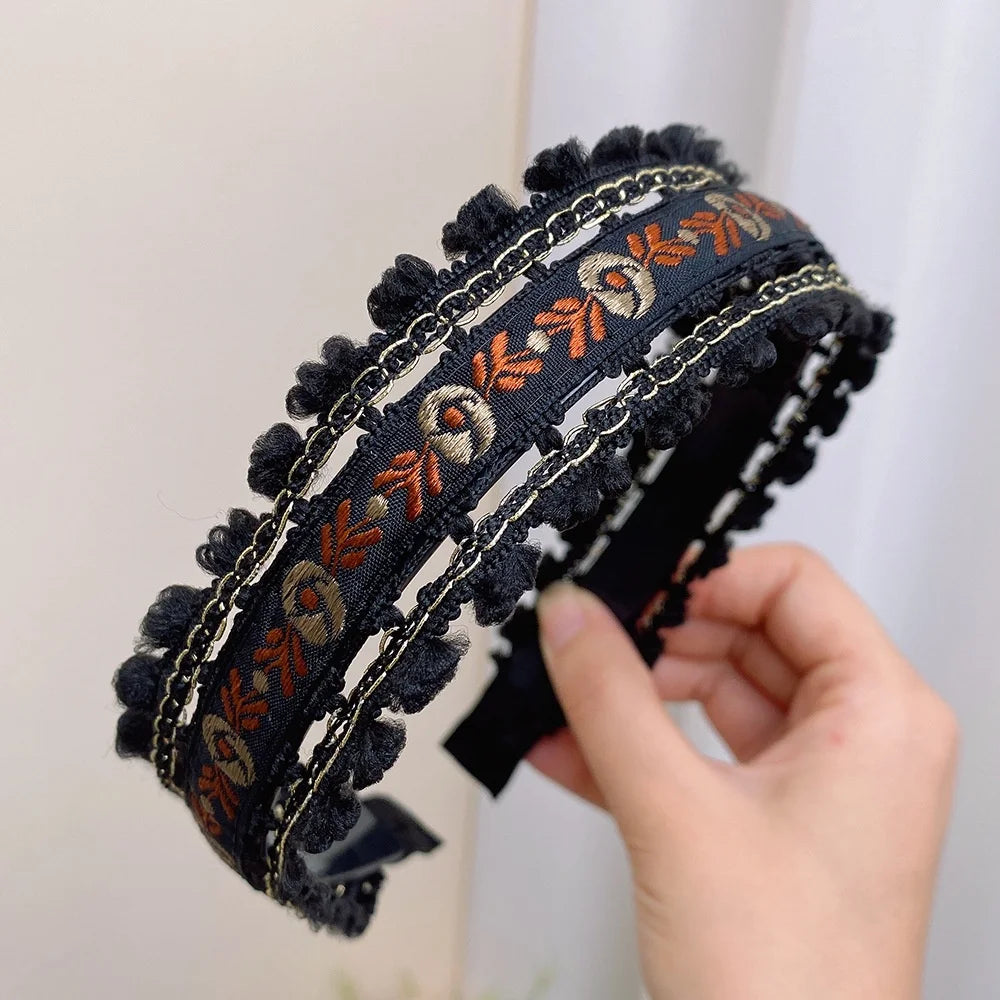 Serre-tête noir brodé bohème vintage – motif ethnique avec finitions décoratives