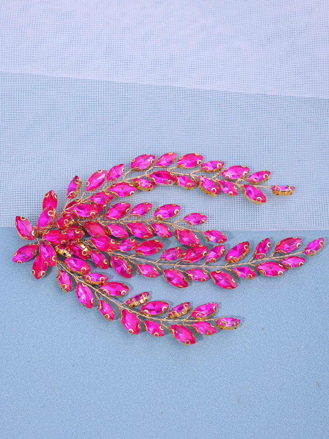 Peigne à cheveux argenté à cristaux rose pour cérémonie