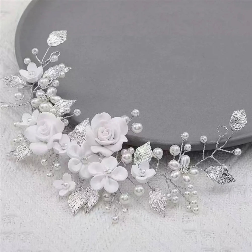 Épingle à cheveux de mariage avec fleurs et perles