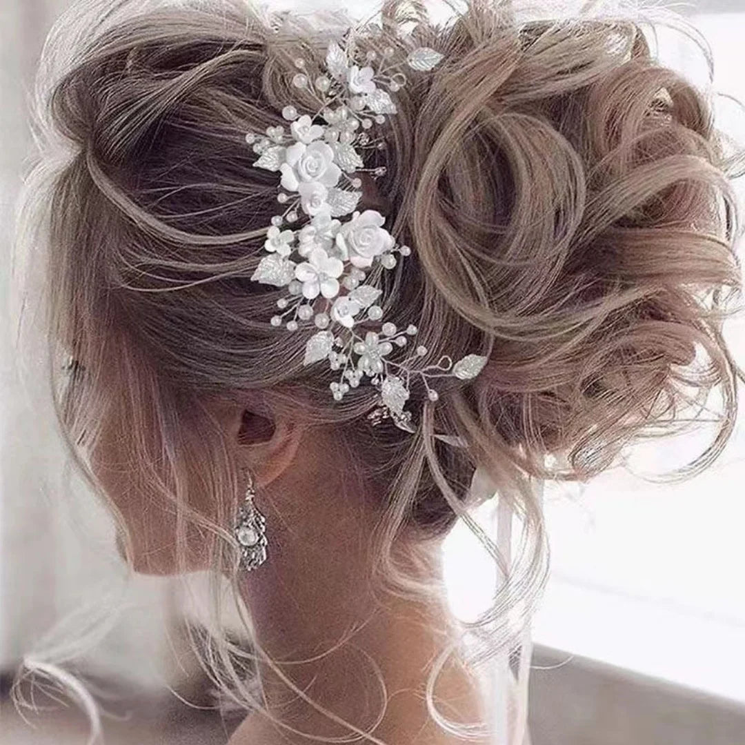 Épingle à cheveux de mariage avec fleurs et perles