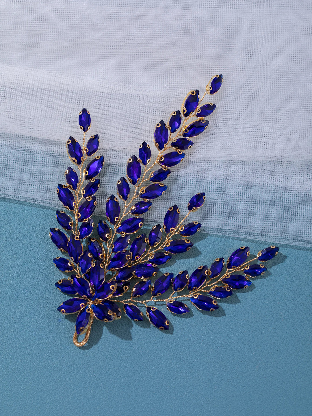 Peigne à cheveux argenté à cristaux bleu pour cérémonie