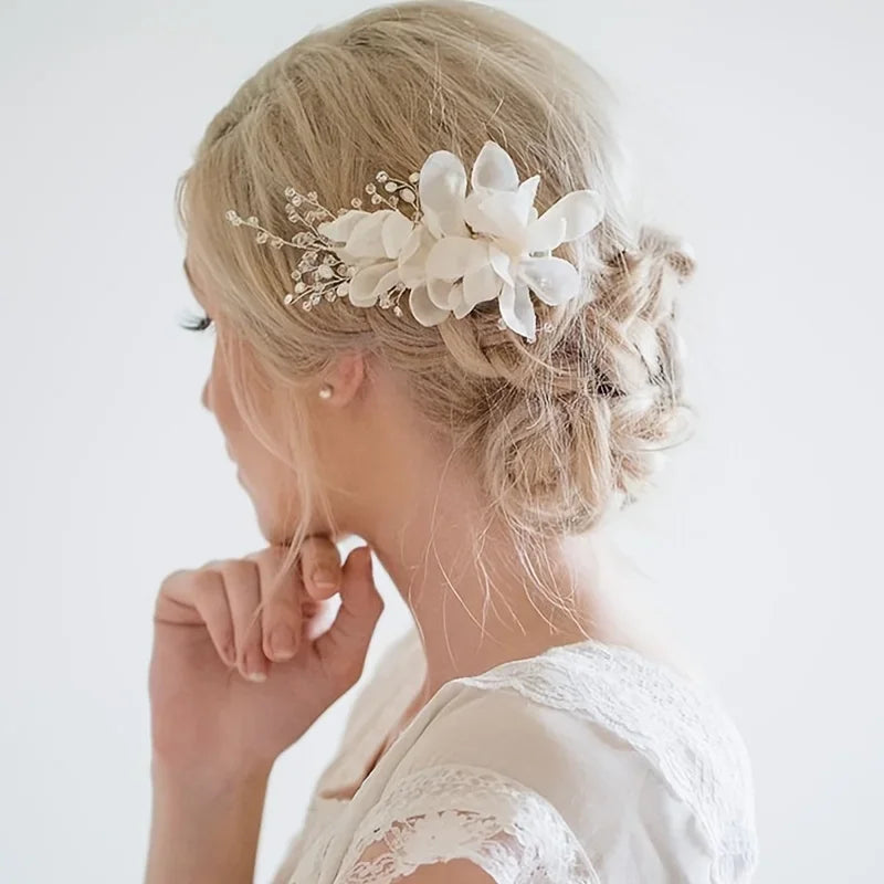 Épingle à cheveux mariage fleurs blanches en tulle