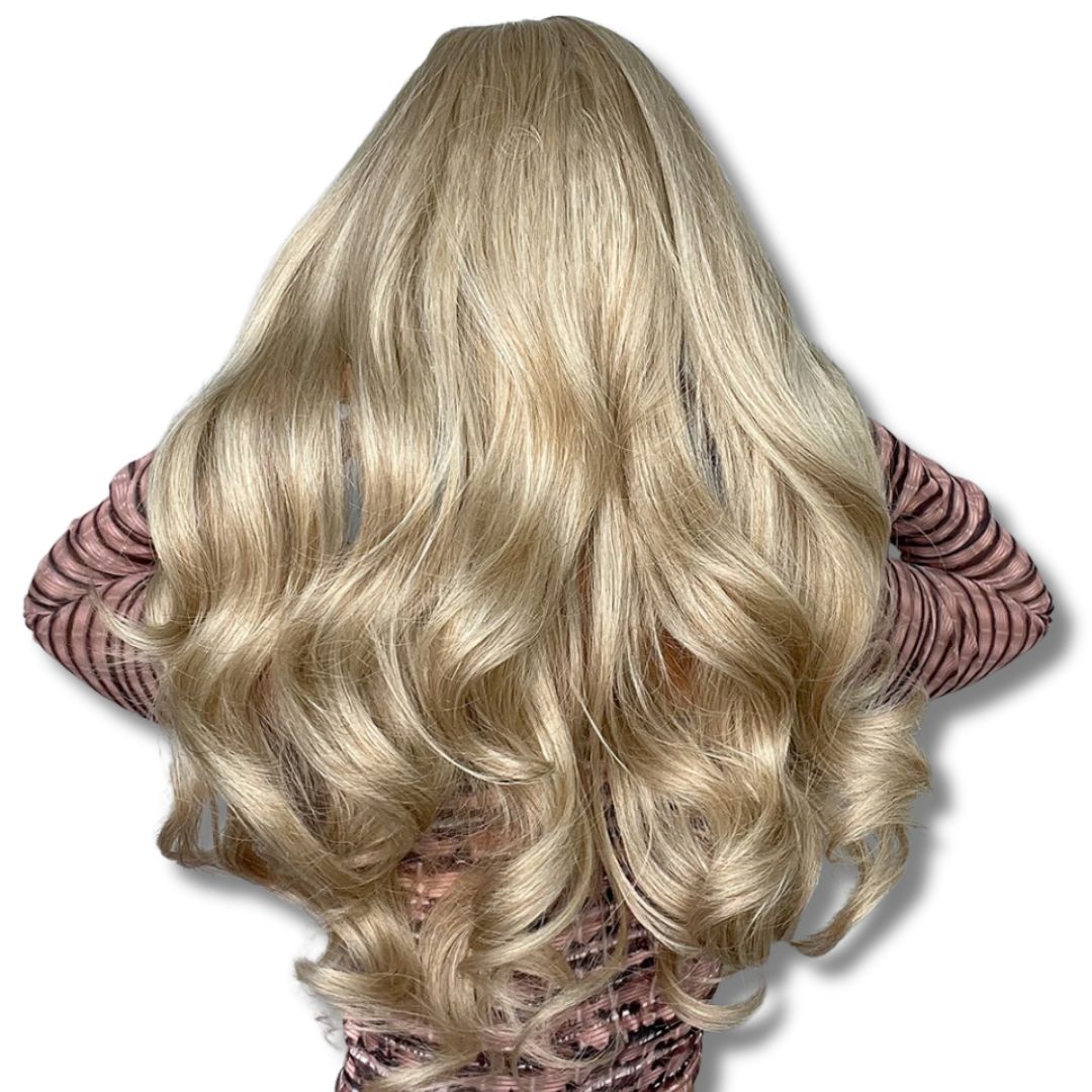 Perruque synthétique longue blonde frangée